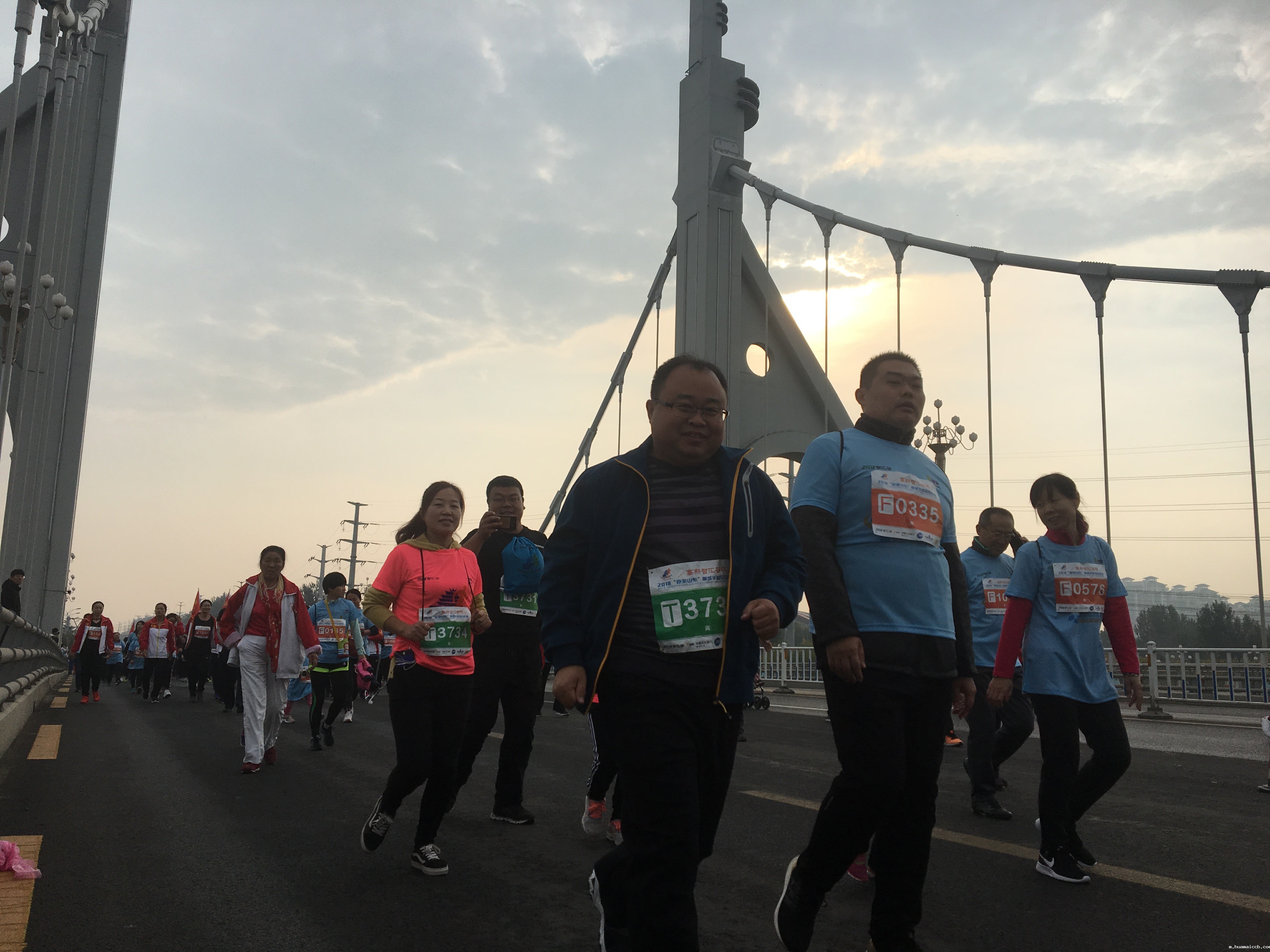 华瑞牧业跑马拉松 华瑞牧业跑马拉松